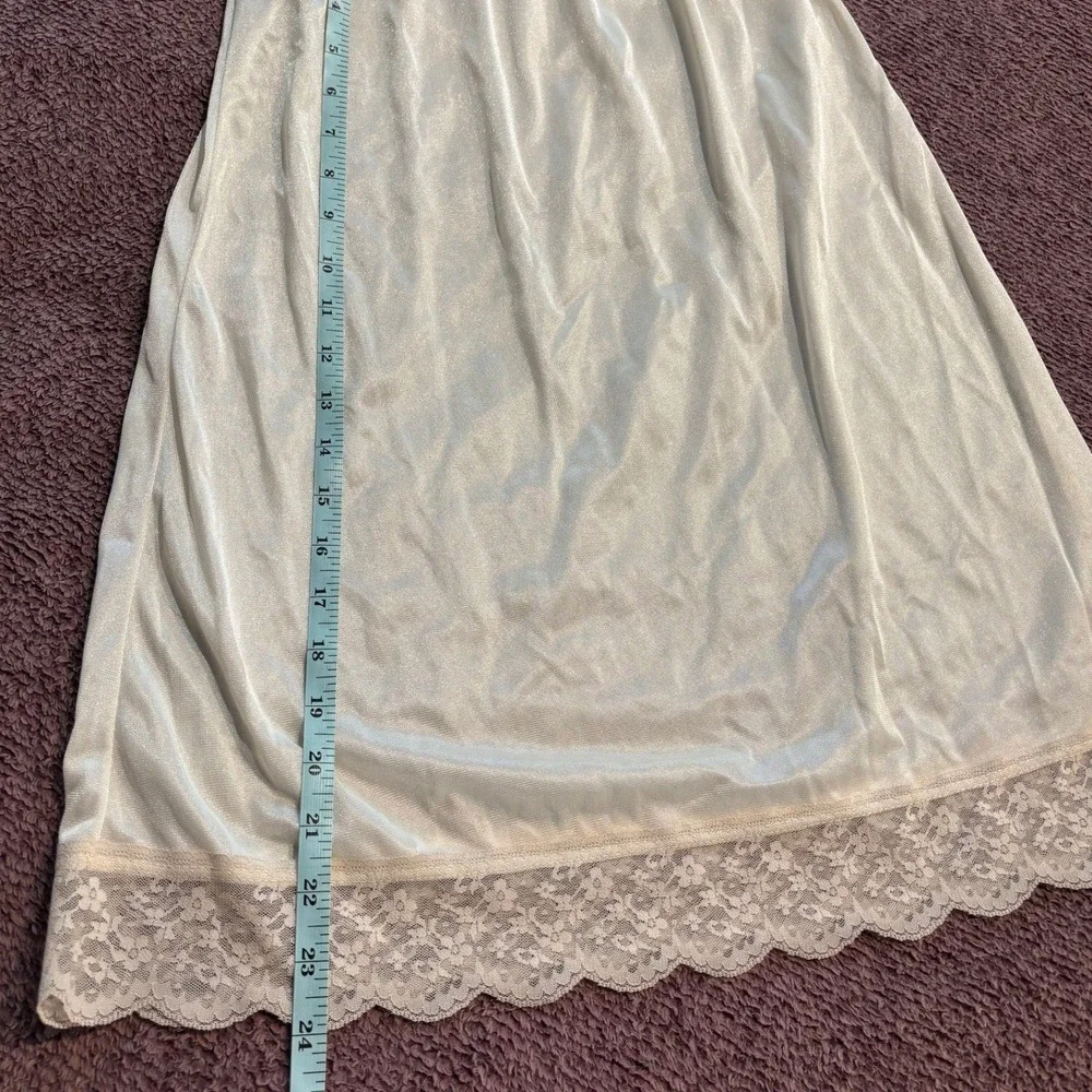 Vintage Cream Lace Trim Half‎ Slip Skirt ILGWU Made in USA Small Lingerie Cream